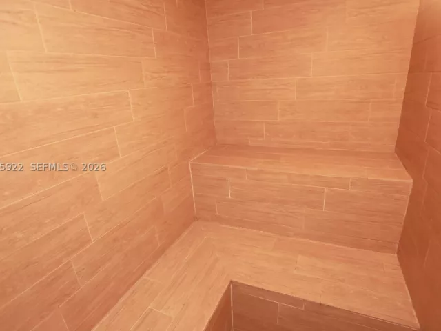 2-bedroom condo for sale in Aventura - 3530 Mystic Pointe Dr 2807 - MondialRealty