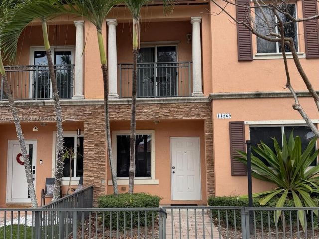 3-bedroom home for rent in Miami - 11269 SW 231st LN - MondialRealty