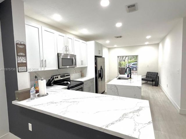 3-bedroom home for rent in Miami - 11269 SW 231st LN - MondialRealty