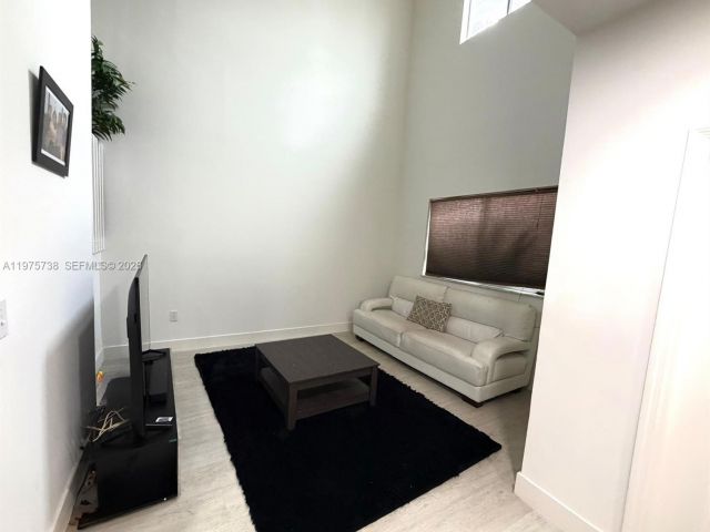 3-bedroom home for rent in Miami - 11269 SW 231st LN - MondialRealty