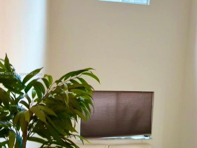 3-bedroom home for rent in Miami - 11269 SW 231st LN - MondialRealty