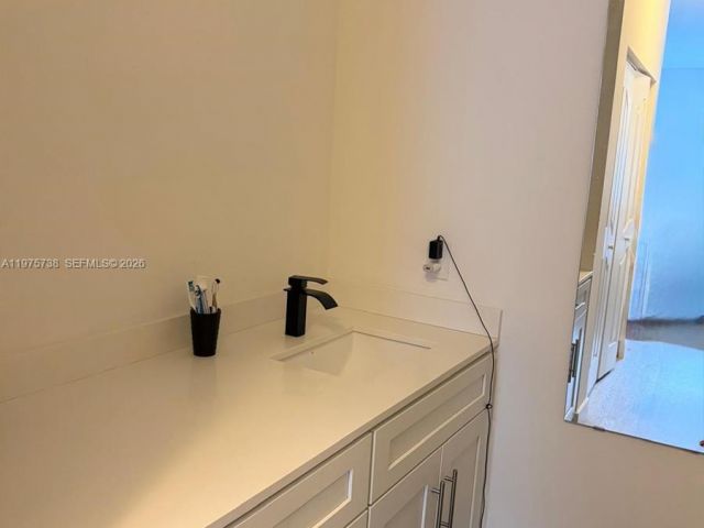 3-bedroom home for rent in Miami - 11269 SW 231st LN - MondialRealty