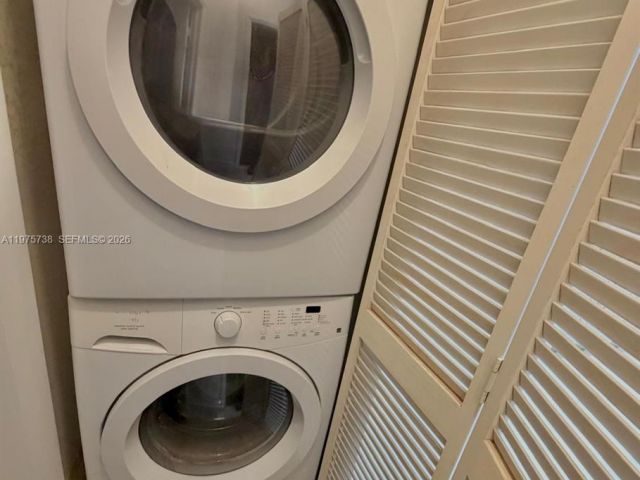 3-bedroom home for rent in Miami - 11269 SW 231st LN - MondialRealty