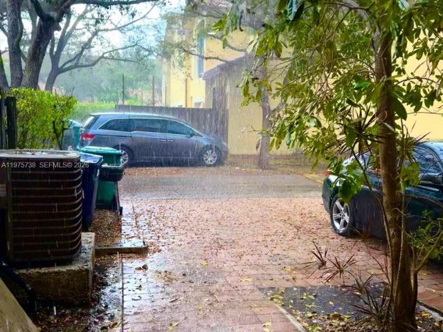 3-bedroom home for rent in Miami - 11269 SW 231st LN - MondialRealty