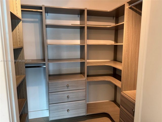 Apartment for rent  Unit #3906 - photo 7493379