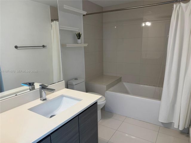 Apartment for rent  Unit #3906 - photo 7493382