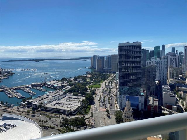 Apartment for rent  Unit #4806 - photo 7527547