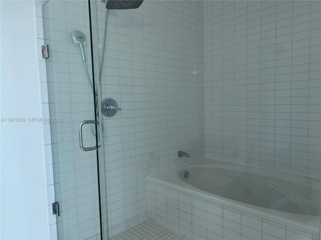 Apartment for rent  Unit #4806 - photo 7527563