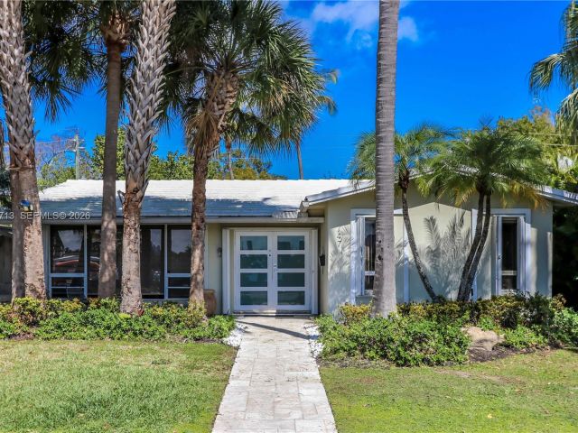 Home for rent at 747 N Northlake Dr 747 - photo 7473961