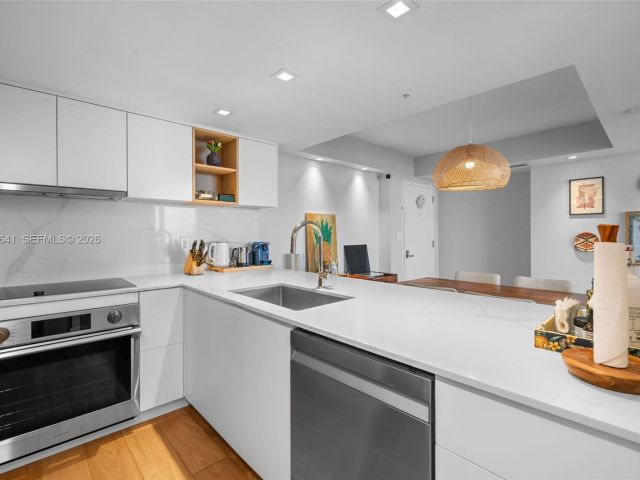 Apartment for sale  Unit #908 - photo 7508616