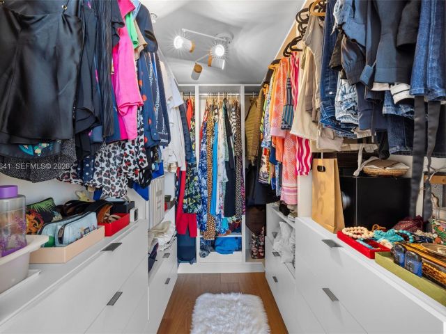 Apartment for sale  Unit #908 - photo 7508623