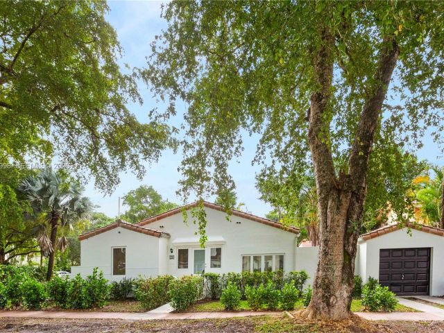 Home for rent at 1222 Genoa St - photo 7470941