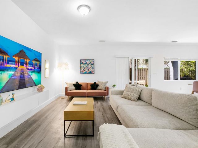 Home for rent at 1123 NE 23rd Ter 1123 - photo 7478662