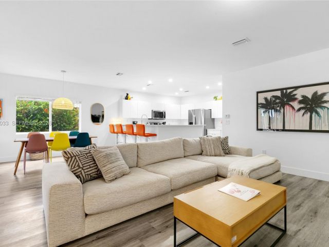 Home for rent at 1123 NE 23rd Ter 1123 - photo 7478670