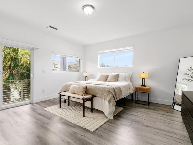 Home for rent at 1123 NE 23rd Ter 1123 - photo 7478672