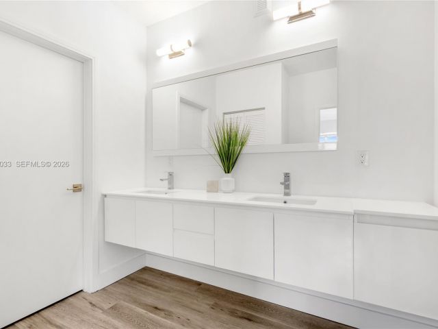 Home for rent at 1123 NE 23rd Ter 1123 - photo 7478676