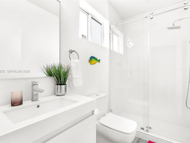 Home for rent at 1123 NE 23rd Ter 1123 - photo 7478681