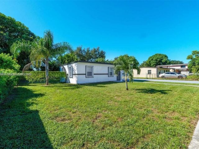 Home for rent at 2410 NW 159th Ter - photo 7479436