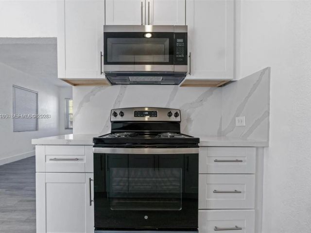 Home for rent at 2410 NW 159th Ter - photo 7479442