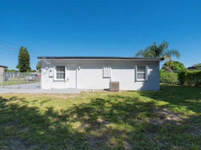 Home for rent at 2410 NW 159th Ter - photo 7479454