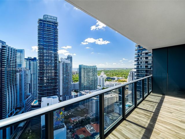 Apartment for rent  Unit #3704 - photo 7452646