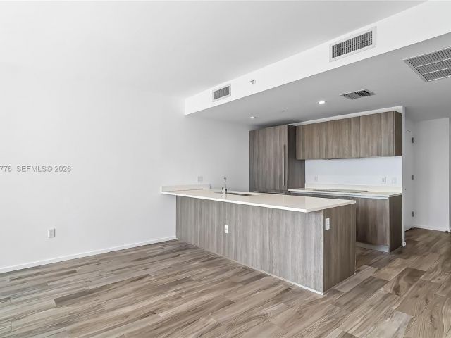 Apartment for rent  Unit #3704 - photo 7452648