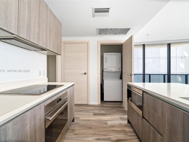 Apartment for rent  Unit #3704 - photo 7452651