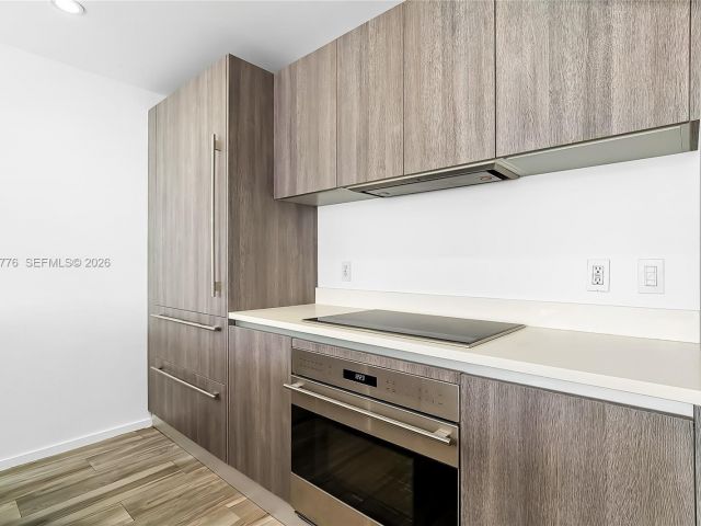 Apartment for rent  Unit #3704 - photo 7452652