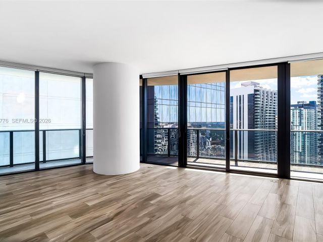 Apartment for rent  Unit #3704 - photo 7452655