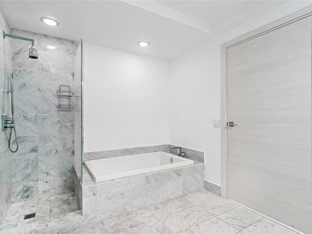 Apartment for rent  Unit #3704 - photo 7452663