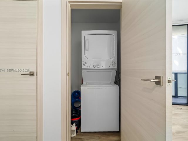 Apartment for rent  Unit #3704 - photo 7452664