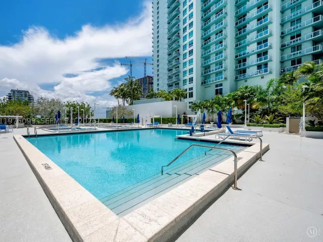 2-bedroom condo for sale in Miami - 1800 N Bayshore Dr 2503 - MondialRealty