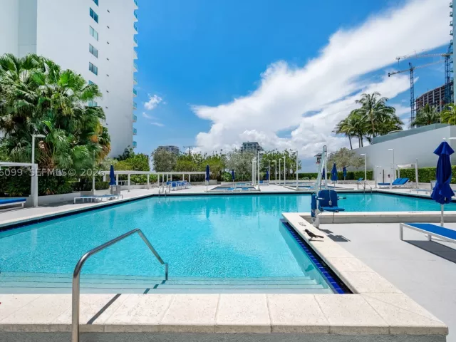 2-bedroom condo for sale in Miami - 1800 N Bayshore Dr 2503 - MondialRealty