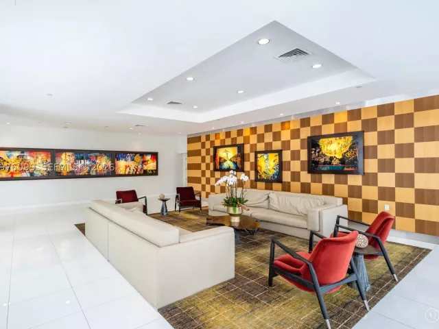 2-bedroom condo for sale in Miami - 1800 N Bayshore Dr 2503 - MondialRealty