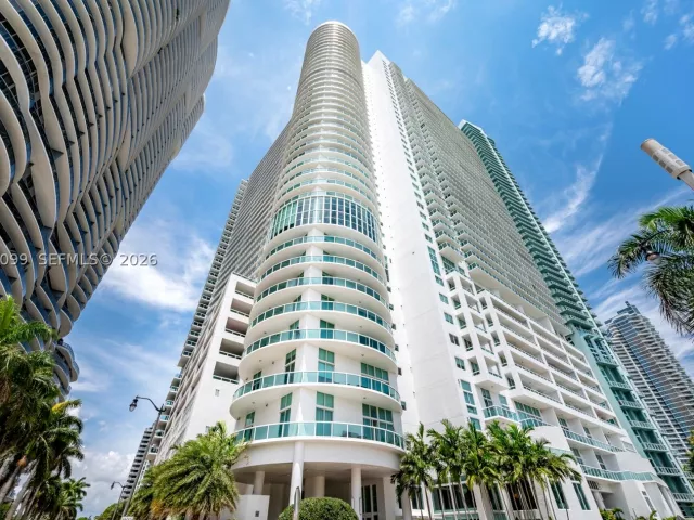 2-bedroom condo for sale in Miami - 1800 N Bayshore Dr 2503 - MondialRealty