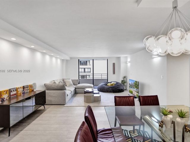 2-bedroom condo for sale in Hallandale Beach - 2500 Parkview Dr 1912 - MondialRealty