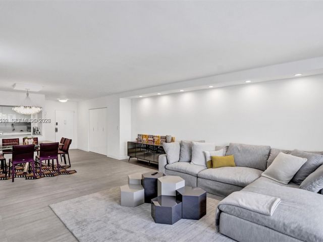 2-bedroom condo for sale in Hallandale Beach - 2500 Parkview Dr 1912 - MondialRealty