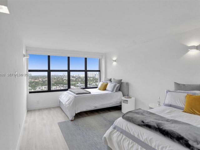 2-bedroom condo for sale in Hallandale Beach - 2500 Parkview Dr 1912 - MondialRealty