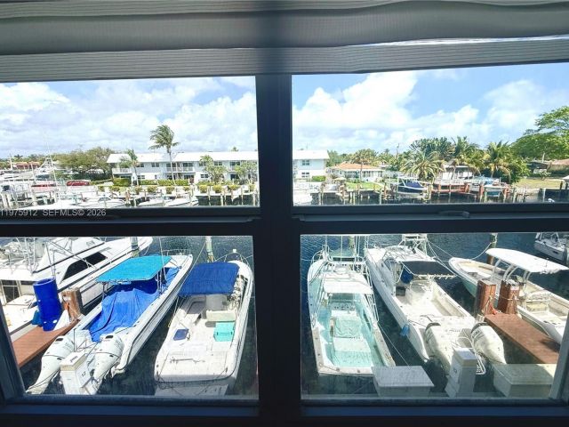 Home for rent at 2533 NE 15th St - photo 7478309