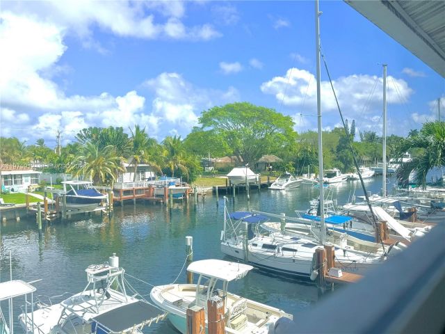 Home for rent at 2533 NE 15th St - photo 7478311