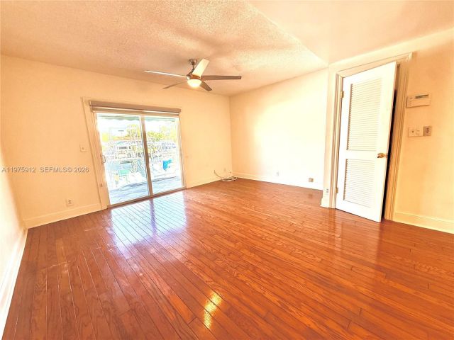 Home for rent at 2533 NE 15th St - photo 7478322