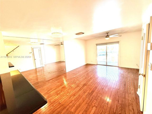 Home for rent at 2533 NE 15th St - photo 7478327