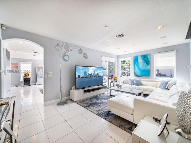 Home for rent at 1547 Mariner Way 0 - photo 7474314