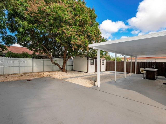 Home for sale at 5790 SW 148th Pl - photo 7517415