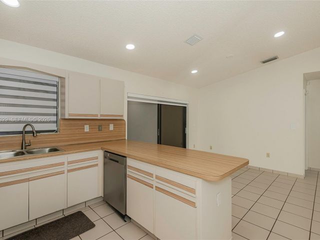 Home for sale at 5790 SW 148th Pl - photo 7517423