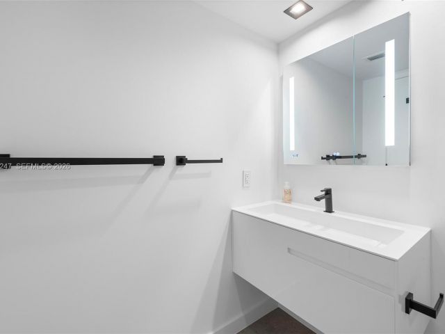 Apartment for rent  Unit #2308 - photo 7533862