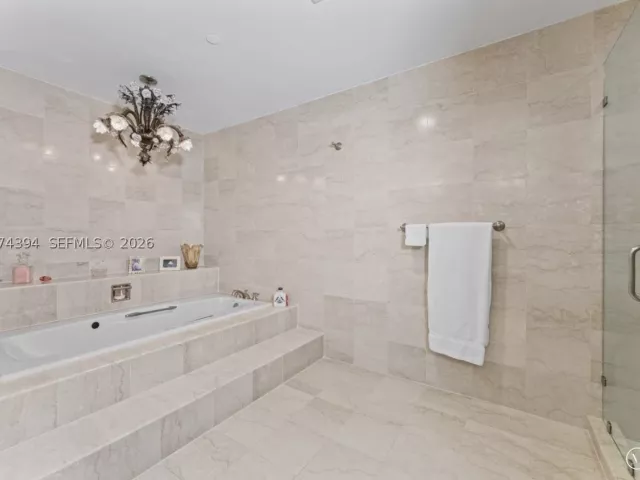 3-bedroom condo for sale in Miami Beach - 5266 Fisher Island Dr 5266 - MondialRealty