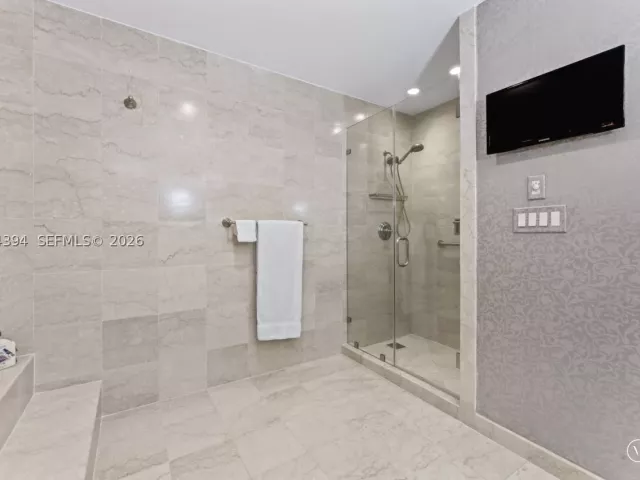 3-bedroom condo for sale in Miami Beach - 5266 Fisher Island Dr 5266 - MondialRealty