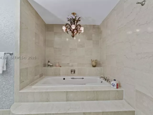 3-bedroom condo for sale in Miami Beach - 5266 Fisher Island Dr 5266 - MondialRealty