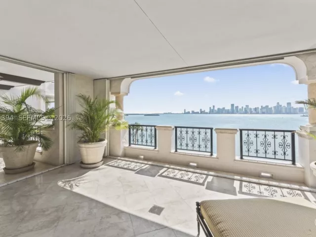 3-bedroom condo for sale in Miami Beach - 5266 Fisher Island Dr 5266 - MondialRealty